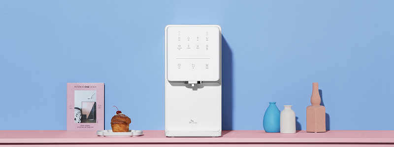 SK매직 얼음 정수기 제품 이미지, 얼음 정수기 구독과 구매 옵션의 장단점을 설명하는 콘텐츠